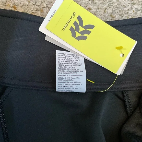 All in Motion Airy Sleek Full-Zip Jacket M - Picture 4 of 4